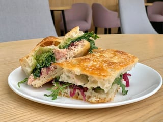 Фокача з тунцем 