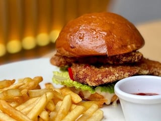 Бургер з хрумкою куркою