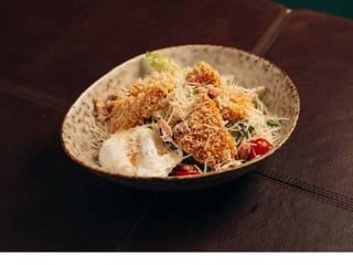 Салат Цезар з куркою та беконом