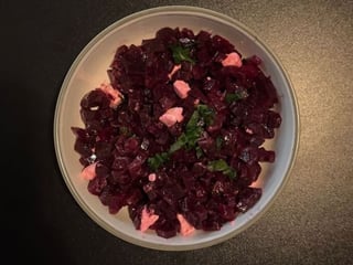 Салат із буряка / Beetroot salad