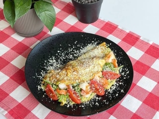 Омлетний млинець з кабачками та креветками 