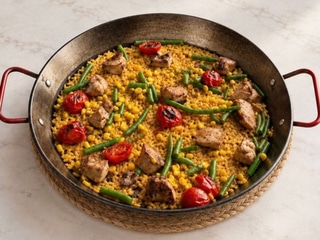Паелья з куркою та овочами