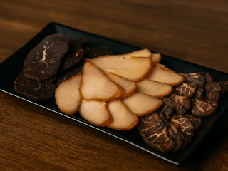 Фірмове асорті в'яленого м'яса