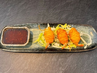 Golden shrimp rolls