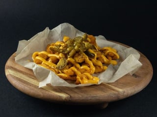 Anonimo cheese fries 🌶️