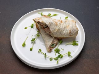 Лаваш з рваною свининою