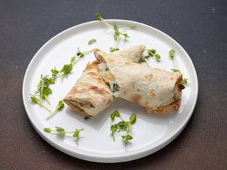 Лаваш з сиром та зеленню