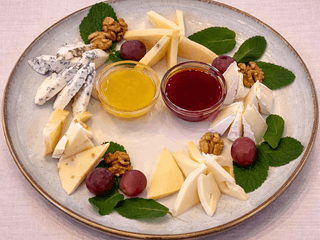 Сирна тарілка