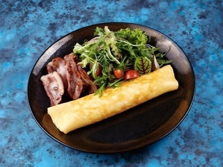 *ОМЛЕТ З ВОГНЯНИМ БЕКОНОМ