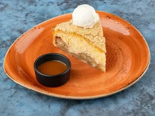 ТЕПЛИЙ ЯБЛУЧНИЙ ПИРІГ