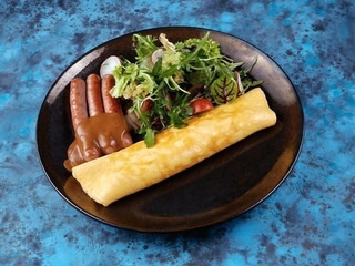 *ОМЛЕТ З КОВБАСКАМИ ГРИЛЬ