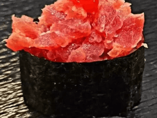 Gunkan Spicy Tuna