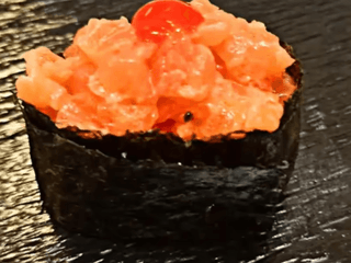 Gunkan Spicy Losos