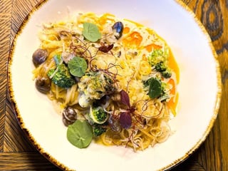 Паста з каштанами та броколі 