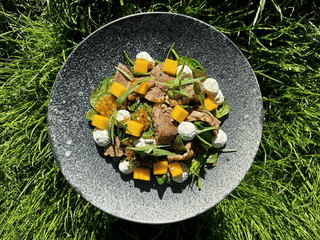 Салат з качкою Су-від