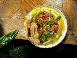 Печені перці з соусом вітело