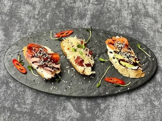 Тріо брускетів