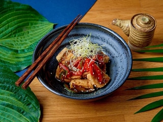 Tofu z warzywami w sosie teriyaki