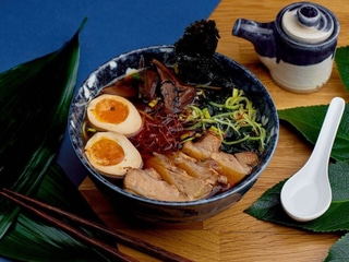 Ramen Tonkotsu (Większa porcja)