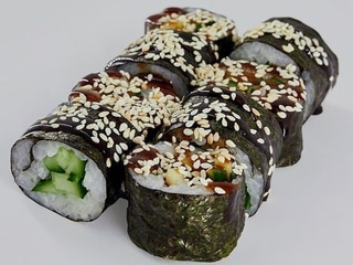 Макі з огірком