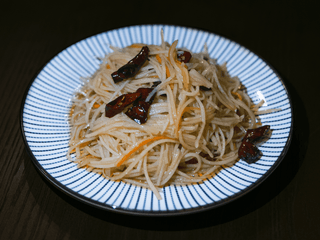 H7. Картопля соломкою у кисло-гостр соусі