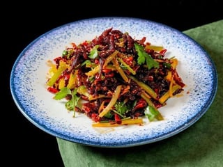 E4. Смажена яловичина з селерою