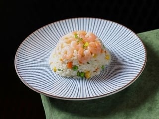 S2. Смажений рис з креветками