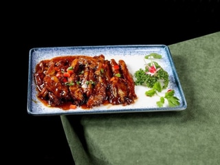 H6. Баклажани з яловичиною в солодкому соусі