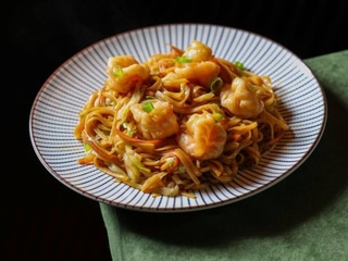 S5. Смажена локшина з креветкою