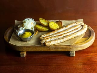 Ковбаски зі свинини