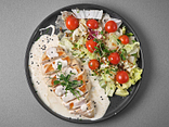 Green salad з курячим стейком