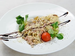 Pappardelle carbonara z pieczarkami 