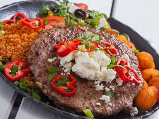 Pljeskavica pod serem szopskim