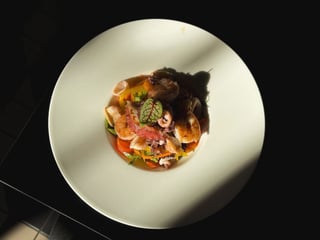 Салат зі смаженими морепродуктами на грилі та болгарським перцем | Salad with grilled seafood and bell pepper