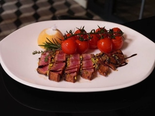 Тальята з тунцем з фісташками та запеченими помідорами | Tuna tagliatelle with pistachios and baked tomatoes