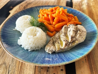 Filet drobiowy z solą i pieprzem