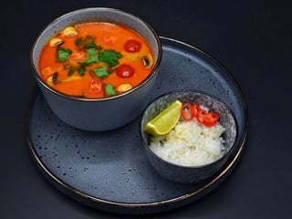 Том Ям з морепродуктами