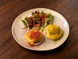 Яйця «Бенедикт» зі слабосоленим лососем