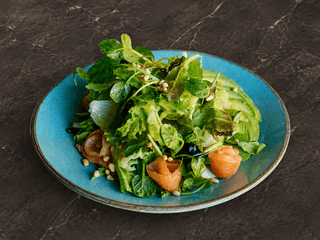 Salad with Salmon and Avocado