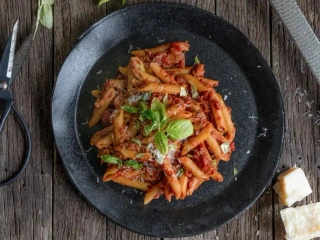 1. TUNIAKOVÉ PENNE