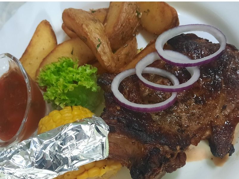 Лесбиянкалар душқа түскен фотосуретте