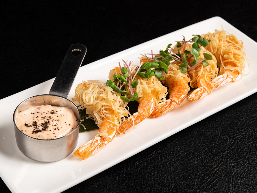 Қыз жігіт сияқты қарап тұр d Орыс иттерінің фотолары