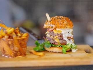 Gorgonzola burger menu