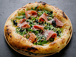 Піца з prosciutto та руколою