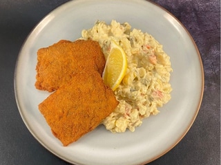 Řízek s bramborovým salátem