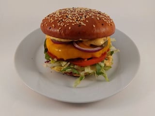 Golden clasic BeyondMeat burger