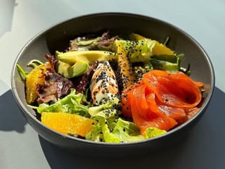 Салат з лососем