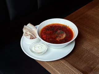 ЧЕРВОНИЙ СУП З РЕБРОМ 