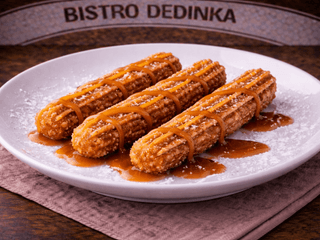 Churros preliate karamelom (sladké tyčinky)