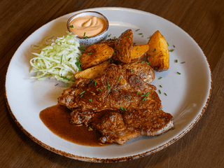 STEAK Z VEPŘOVÉ KRKOVICE
